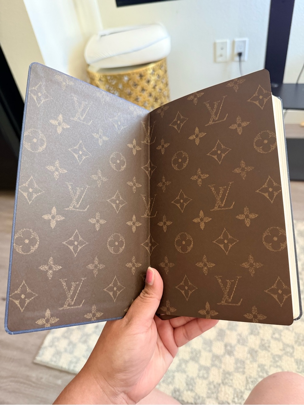Louis Vuitton Navy Holiday Notebook with Festive Character and Gold Logo - Picture 2 of 4
